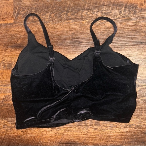 Athleta Elation V-Neck Velvet Crop Padded Size Large In Color Black - Picture 6 of 6